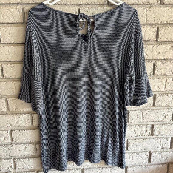 Lauren Conrad Women’s Striped Bell Sleeve Blouse Blue White Large - Picture 4 of 8